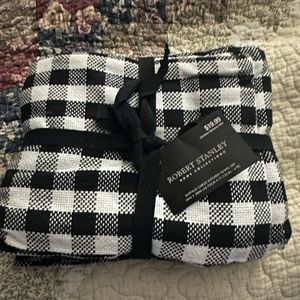 Robert Stanley 4 piece hand towels